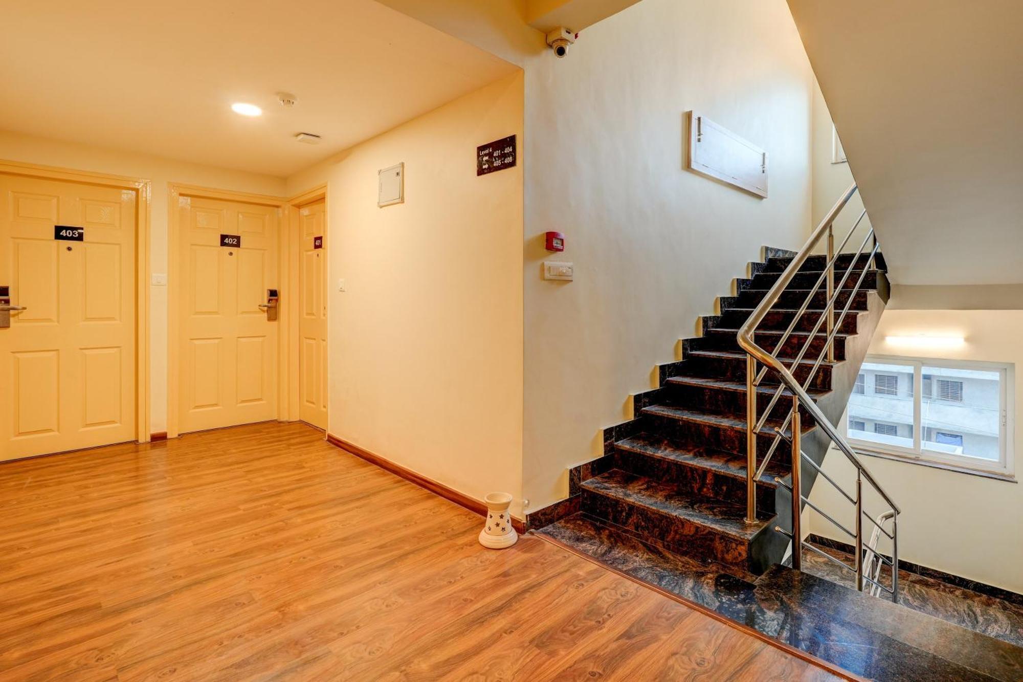 Townhouse 076 Hebbal Hotel Бангалор Екстериор снимка