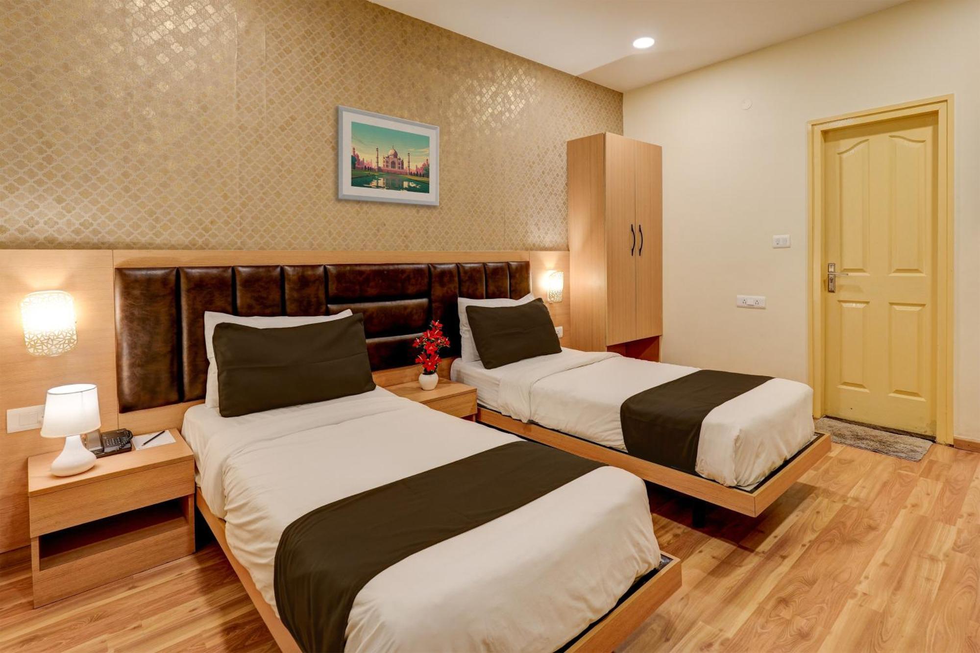 Townhouse 076 Hebbal Hotel Бангалор Екстериор снимка
